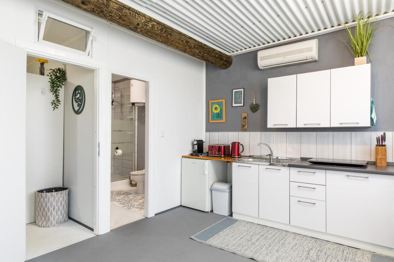 Waterview Apartments - Koru Apartment And Pool มีมิตเซ ภายนอก รูปภาพ